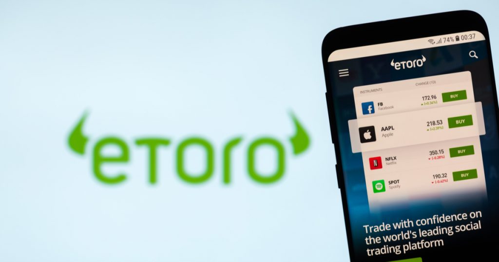 How Does eToro's Popular Investor Program Work?