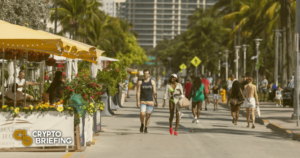 A Week in the Metaverse: Miami Art Week 2021 Reviewed
