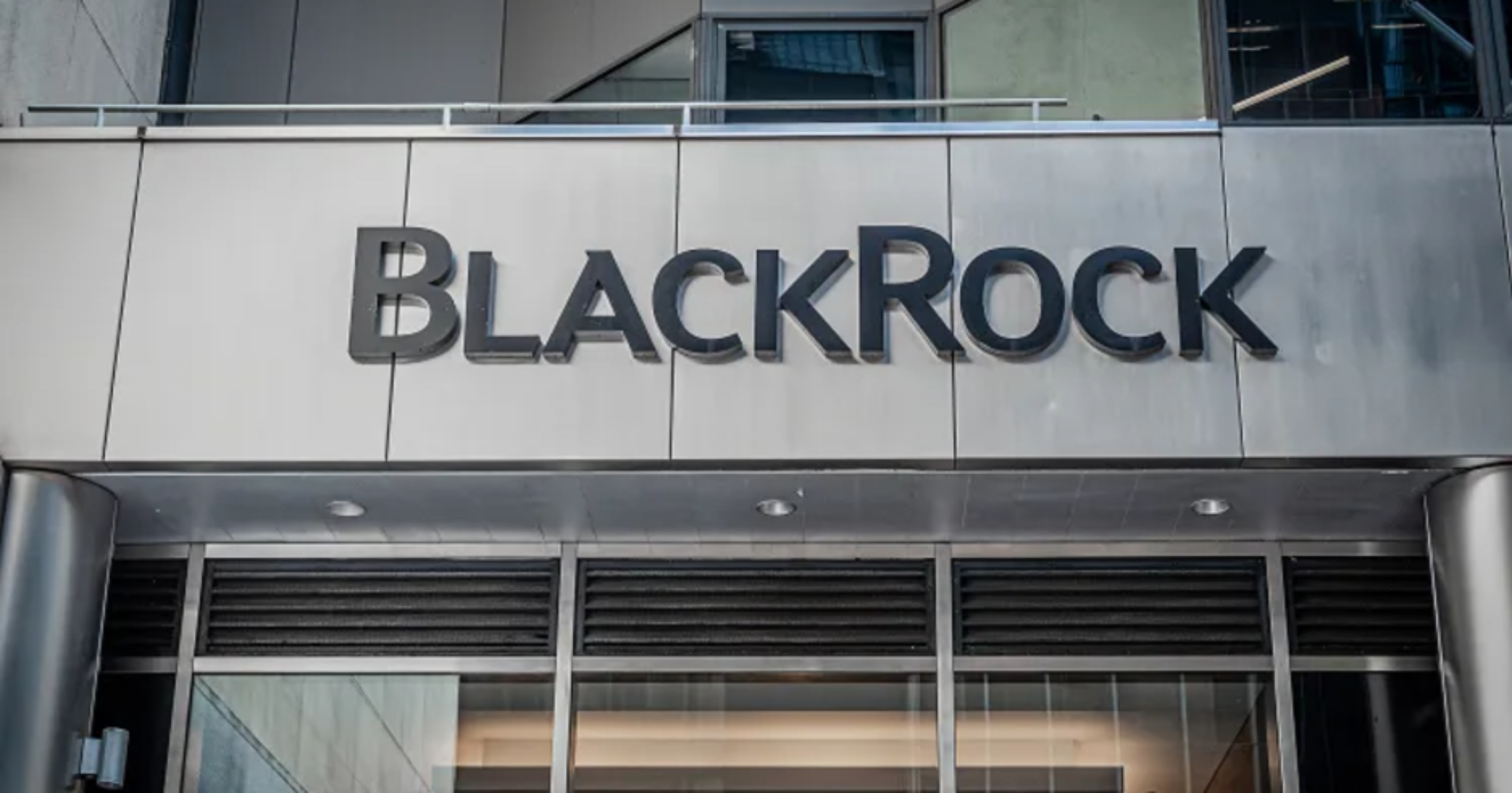 Blackrock's bitcoin etf experienced its largest-ever single day outflow (47) 사진