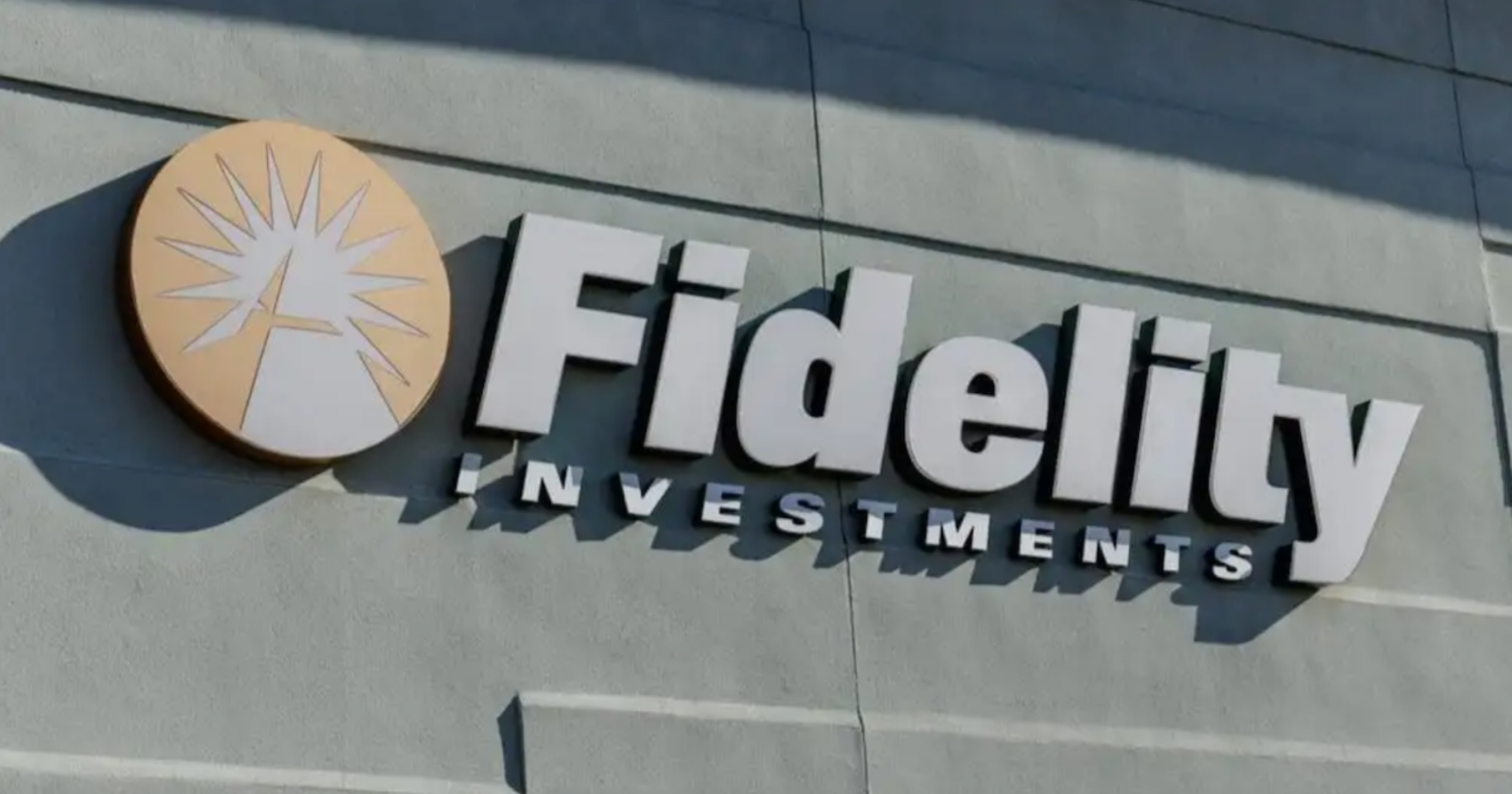 SEC acknowledges Fidelity’s Solana ETF filing as SOL sinks 12% on Trump tariff shock