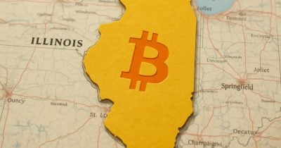 b8e0c5ad-e960-4a08-bc10-177ab166ae9c.jpg Illinois governor signs landmark crypto bills targeting scams and fraud