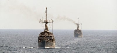 Iranian launchers ready to sink US warships, advisor warns
