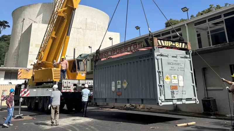 Venezuela transfers 13.5 kilograms of enriched uranium to US with UK support