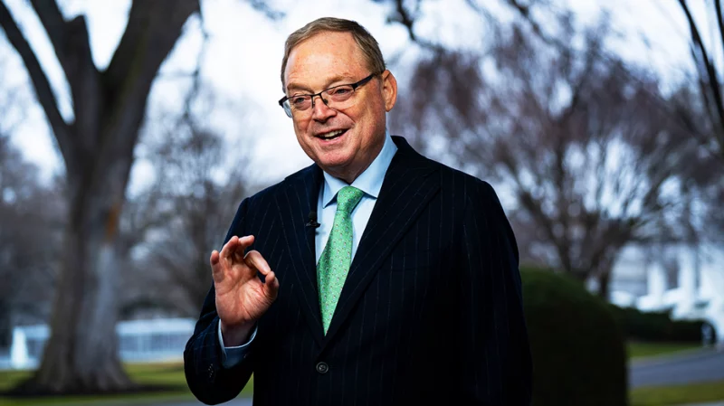 Kevin Hassett opposes new bureaucracy for AI approvals, warns it could push innovation to China