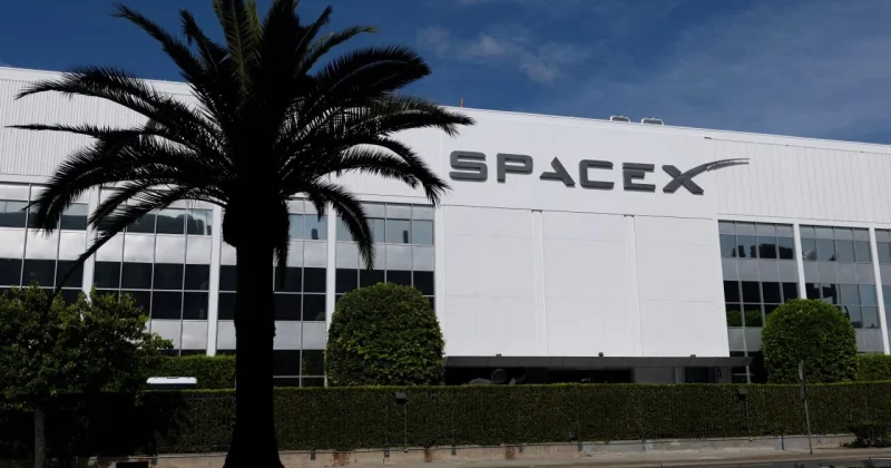 Former OpenAI Staffers Warn xAI Safety Risks Ahead of SpaceX IPO