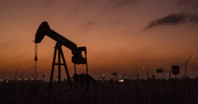 Oil edges up after plunging on optimism over US-Iran agreement