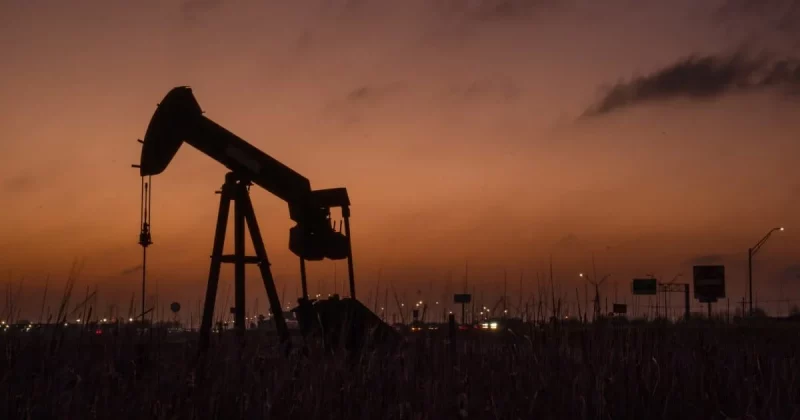 Oil edges up after plunging on optimism over US-Iran agreement