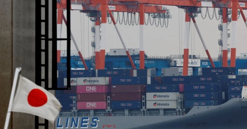 Japan exports surge 14.8% in April, surpassing forecasts
