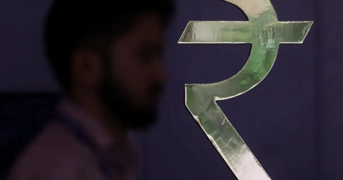Reserve Bank of India considers rate hikes and currency swaps to stabilize the rupee