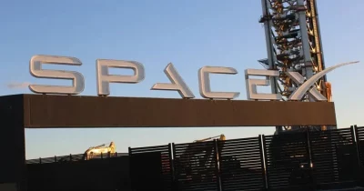 SpaceX plans $1.75tn stock market flotation to fund Mars ambitions