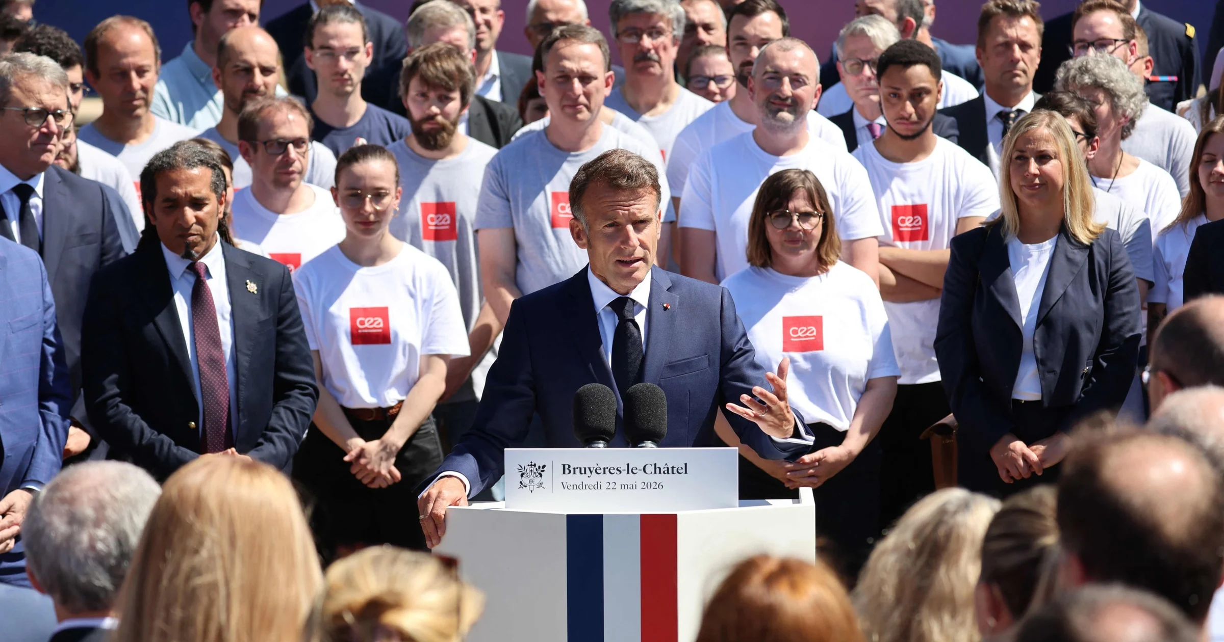 Macron announces €1.5B investment in quantum computing and microchips