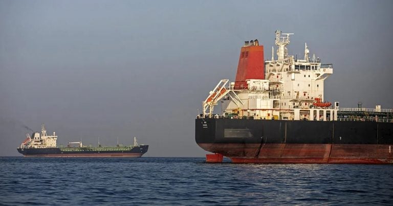 Iran and Oman negotiate permanent toll system for Strait of Hormuz, raising energy price and inflation concerns