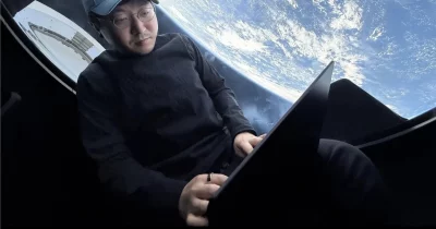 SpaceX names F2Pool co-founder Chun Wang commander of Mars flyby mission