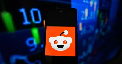 Meta launches Forum app, driving Reddit shares down 6%