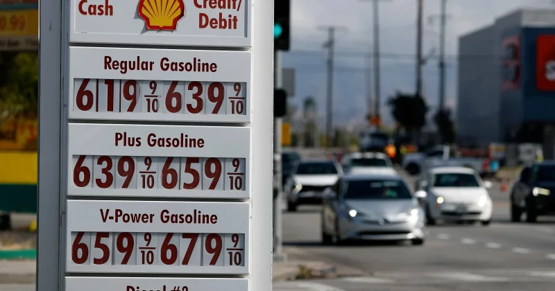 US consumer sentiment hits record low as gasoline prices and inflation fears crush confidence
