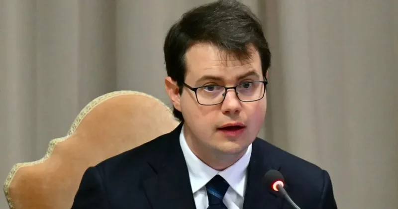 Anthropic co-founder Chris Olah addresses Vatican on AI ethics, warns of labor displacement ‘at very large scale’