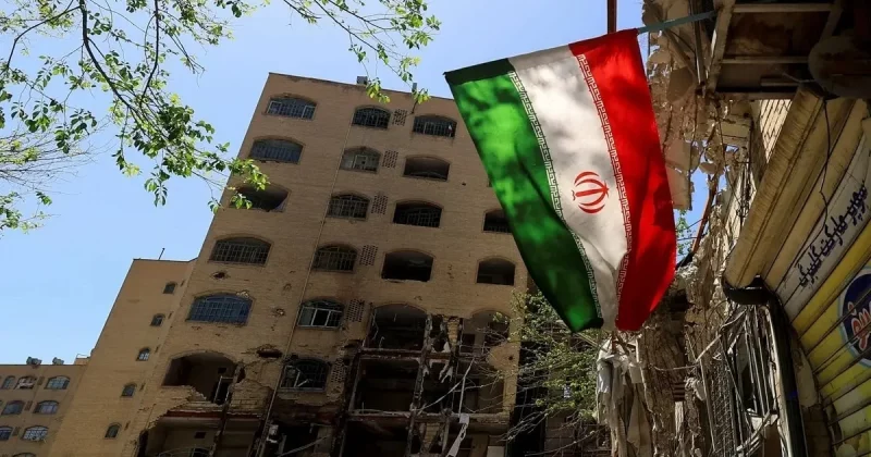 Iran accuses US of violating ceasefire in Hormozgan, raising stakes for oil transit and crypto markets