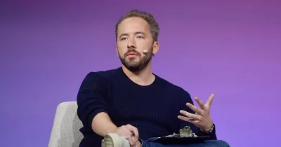Dropbox CEO Drew Houston reportedly stepping down after nearly two decades