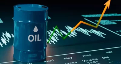 Benchmark Treasuries retreat as US strikes push oil prices higher