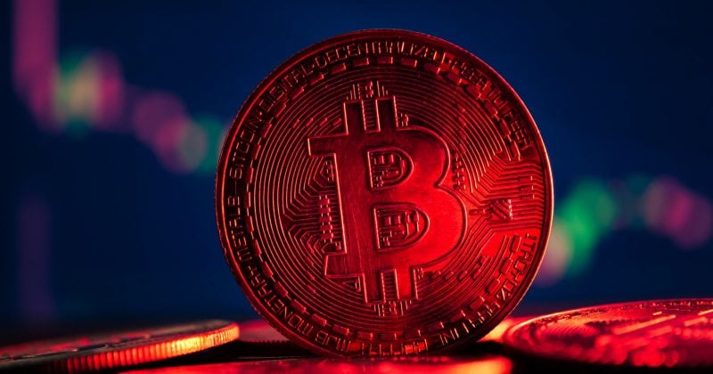 US Bitcoin ETFs see $2.8B in outflows during record nine-day streak
