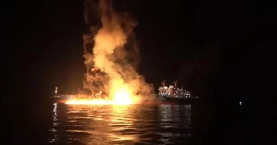 Iran fires warning shots at US destroyers near Strait of Hormuz, raising oil and crypto market jitters