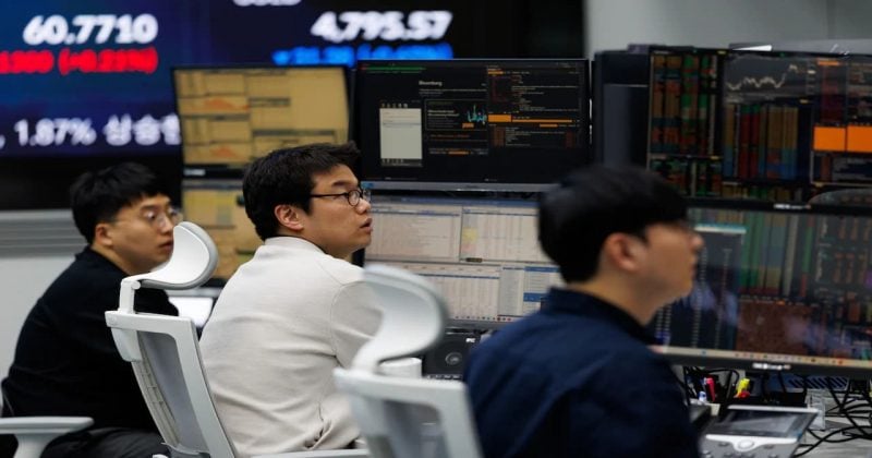 Samsung Electronics, SK Hynix drive 8% rebound in Korean stocks after AI selloff