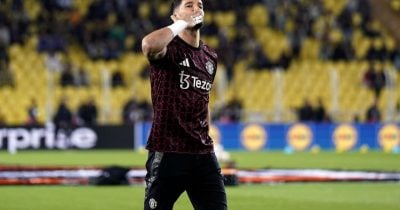 Manchester United plans for Altay Bayindir to leave for regular game time