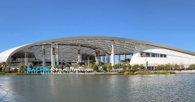 SoFi Stadium workers reach tentative deal ahead of World Cup