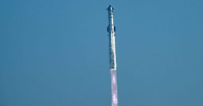 SpaceX launches $2T IPO with redeemable tokens on Solana