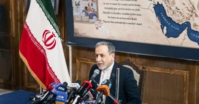 Trump says Iran apologized for false information, sees deal this weekend