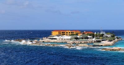 Curaçao set to become smallest country in World Cup history, and crypto is all over the tournament