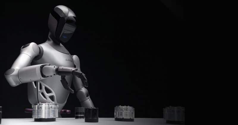 Chinese government expands humanoid retail stores to boost adoption
