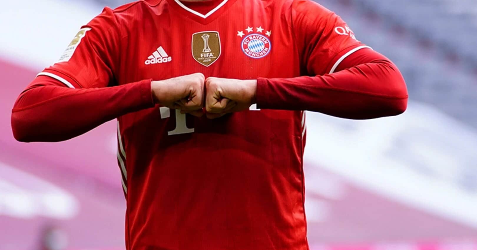 Robert Lewandowski weighs Chicago Fire move on multi-year MLS deal