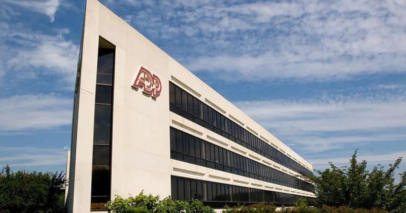 US ADP weekly employment change shows 25,500 job increase, missing forecasts