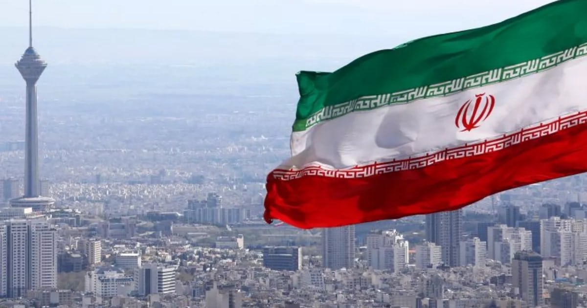 Iran set to receive oil waivers and $300 billion fund under draft US deal