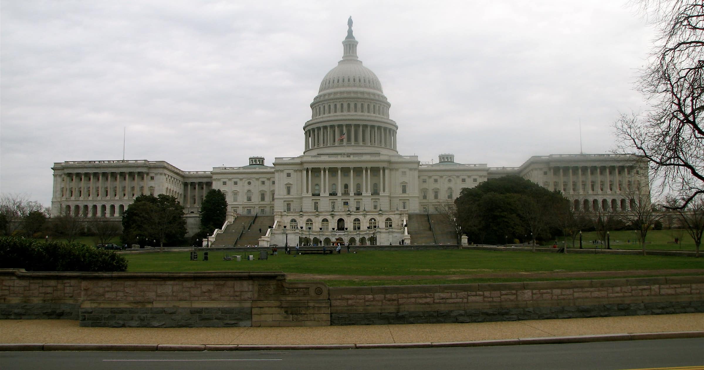 Senate votes 87-8 to advance bipartisan housing bill with implications for tokenized real estate