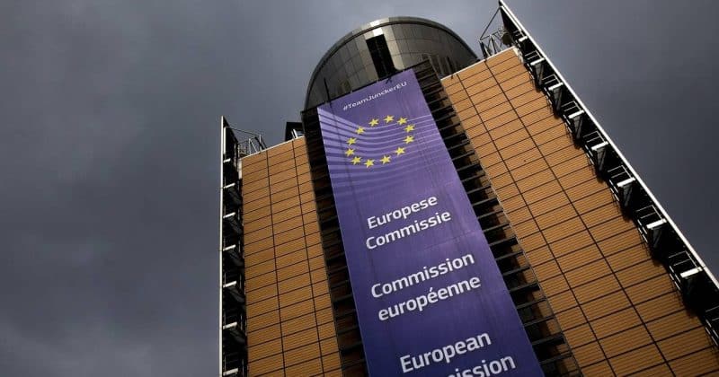 EU plans to revisit bank rulebook on bonuses and market risk regulations