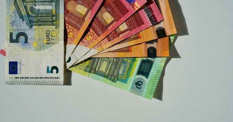 EU to impose €10,000 cash payment limit from July 2027 under new AML regulation