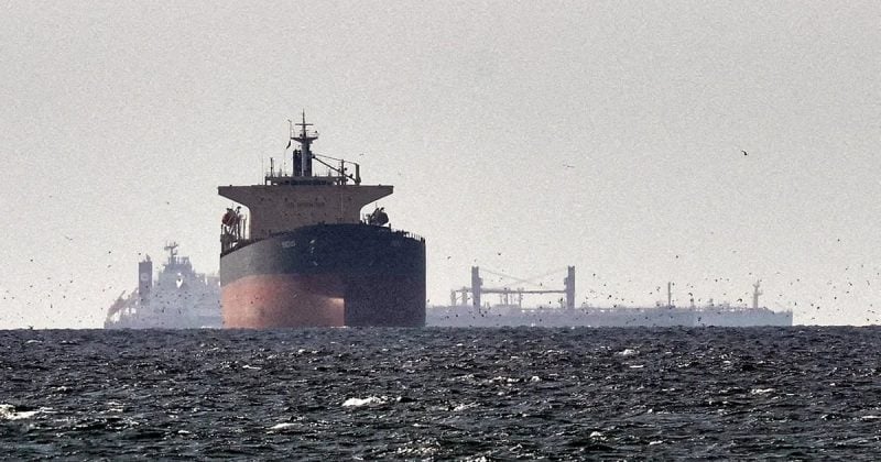 Iran’s IRGC Navy closes Strait of Hormuz to all maritime traffic, sending shockwaves through oil and crypto markets