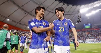 Japan crushes Tunisia 4-0 in historic 1,000th World Cup match as Ueda scores twice