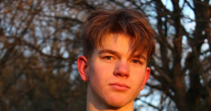 UK government plans social media ban for under-16s, sparking debate over enforcement and privacy