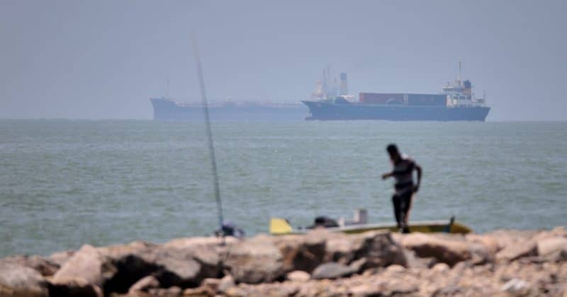 Iran agrees to long-term nuclear inspections as US eases sanctions and opens the Strait of Hormuz