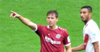 Manchester United targets Borussia Dortmund defender Waldemar Anton for £35M bid