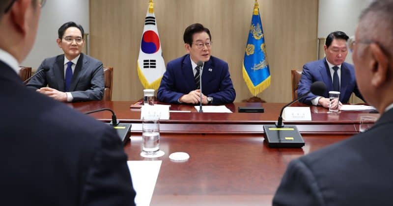 South Korean government discusses major chip investments with Samsung, SK Hynix
