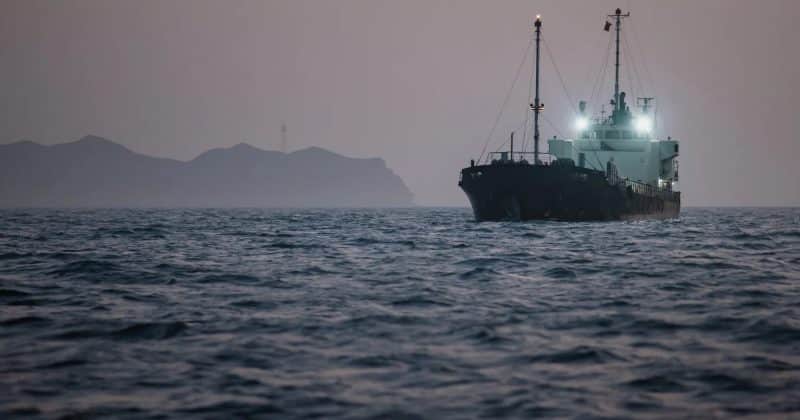 Oil market indicator flips to contango as Strait of Hormuz reopens