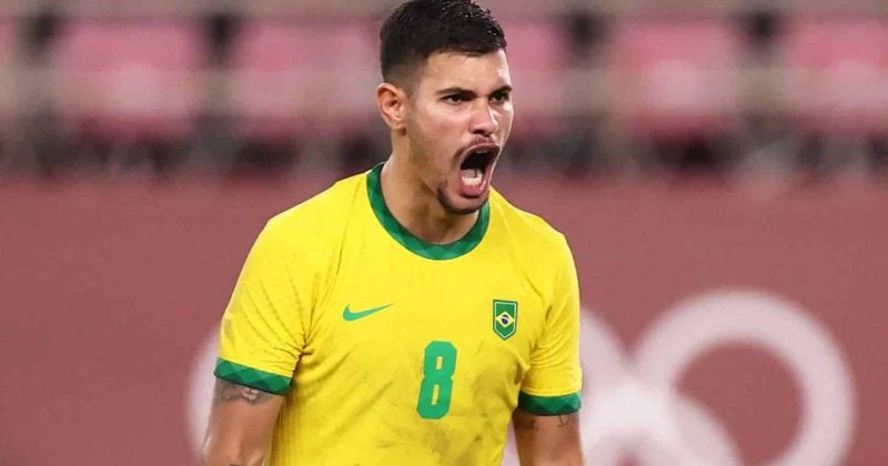 Guimarães scores in stoppage time, Brazil leads Scotland 2-0 in World Cup Group C