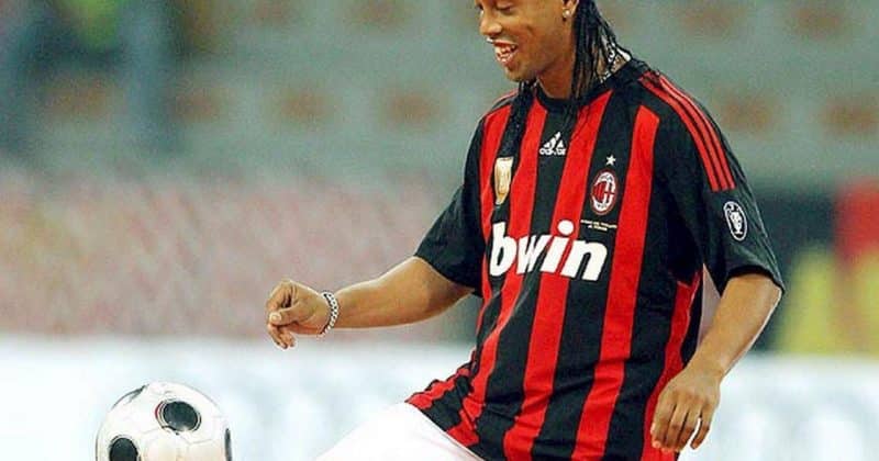 Ronaldinho boosts Brazil’s morale before World Cup match against Scotland