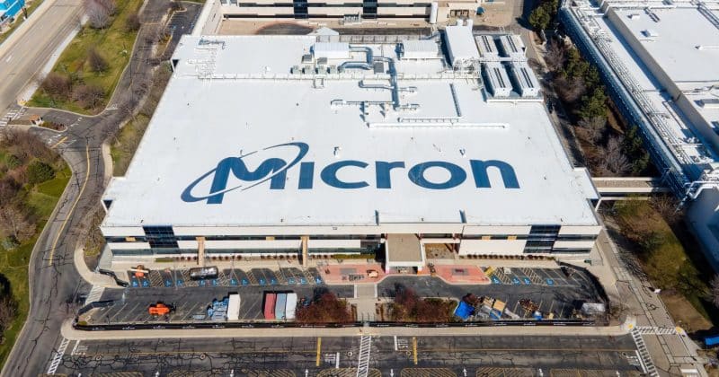Micron shows resilience in semiconductor sector amid debasement trade decline