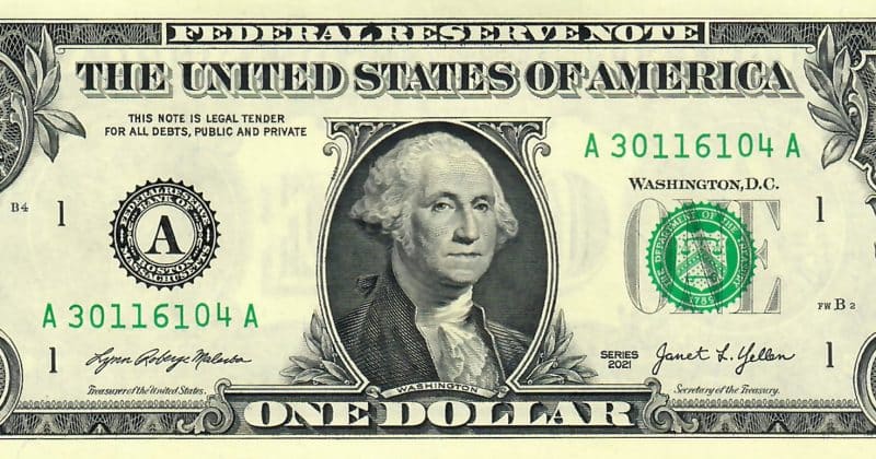 US households hold record $3.2T in cash, and crypto markets should be paying attention