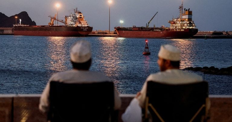 Iran orders ships to turn back in Strait of Hormuz amid escalating tensions